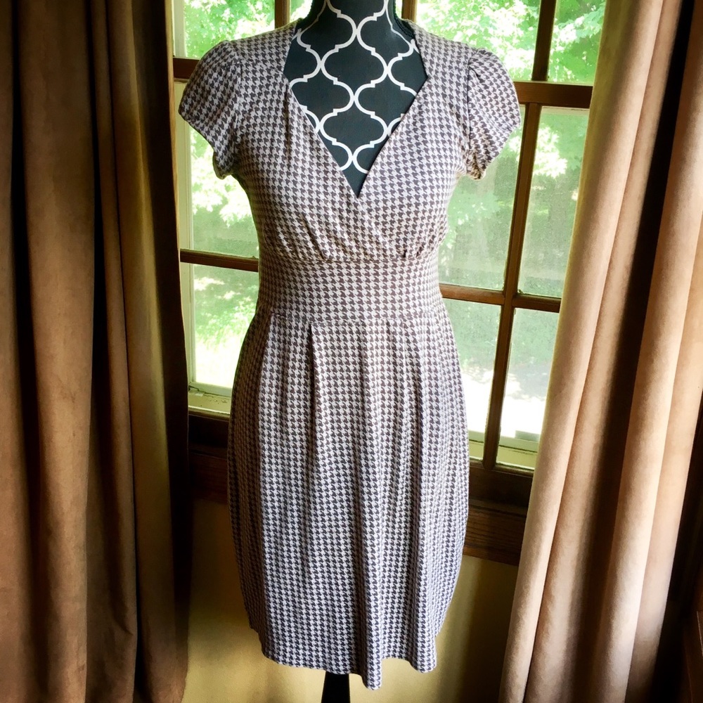 Banana Republic houndstooth dress